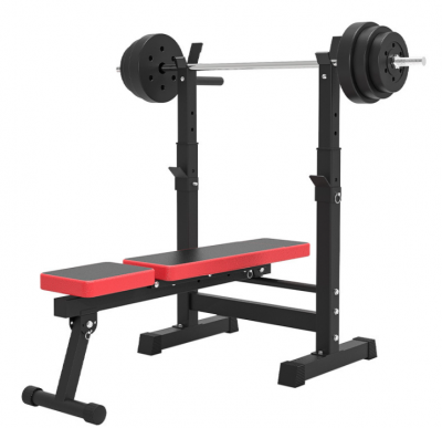 Entrenamiento en casa, fitness, gimnasio, levantamiento de pesas, sentadillas ajustables, mancuernas, banco con press de banca